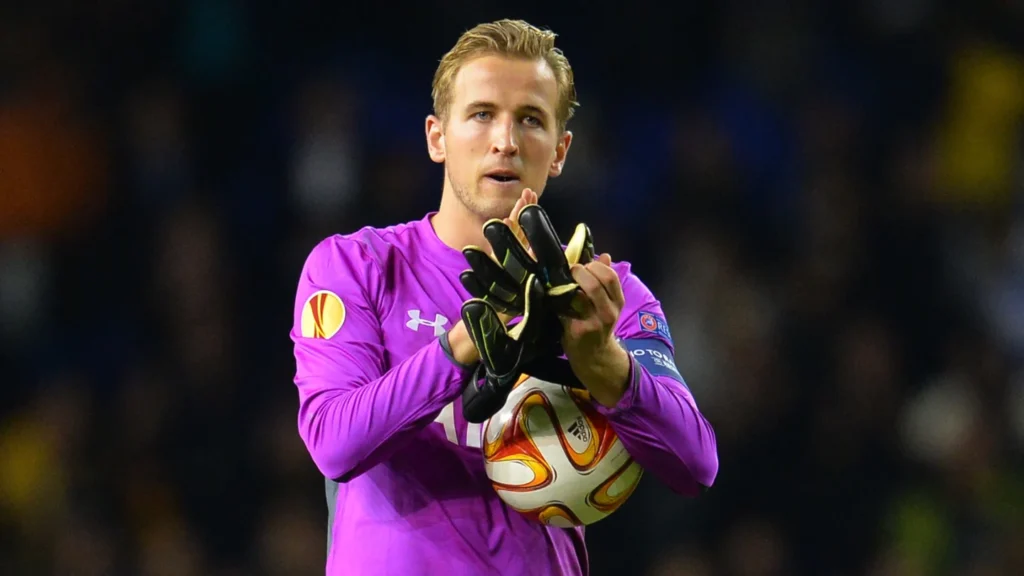 Harry Kane saat menjadi kiper darurat di Tottenham Hotspur-Bola Banter