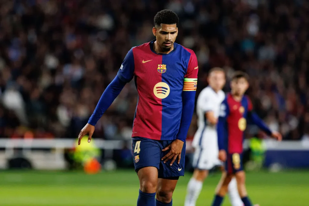 Araujo cedera hamstring-Bola Banter