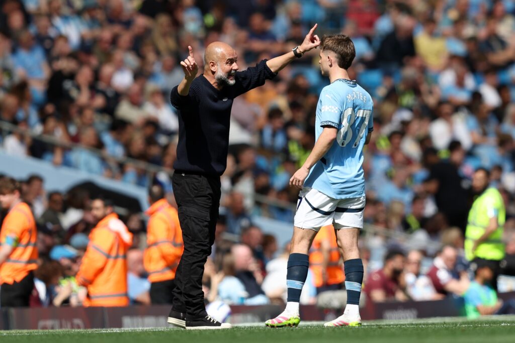 Pep Guardiola & James McAtee-Bola Banter