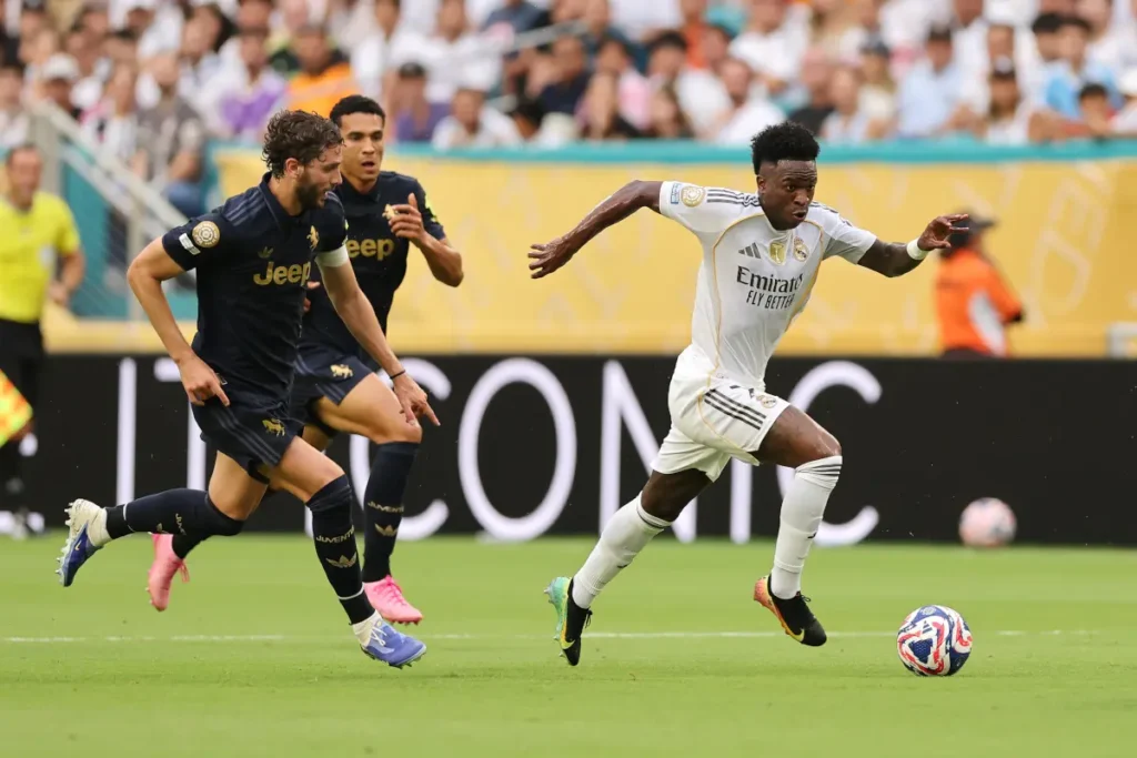 Vinicius Jr vs Juventus-Bola Madrid