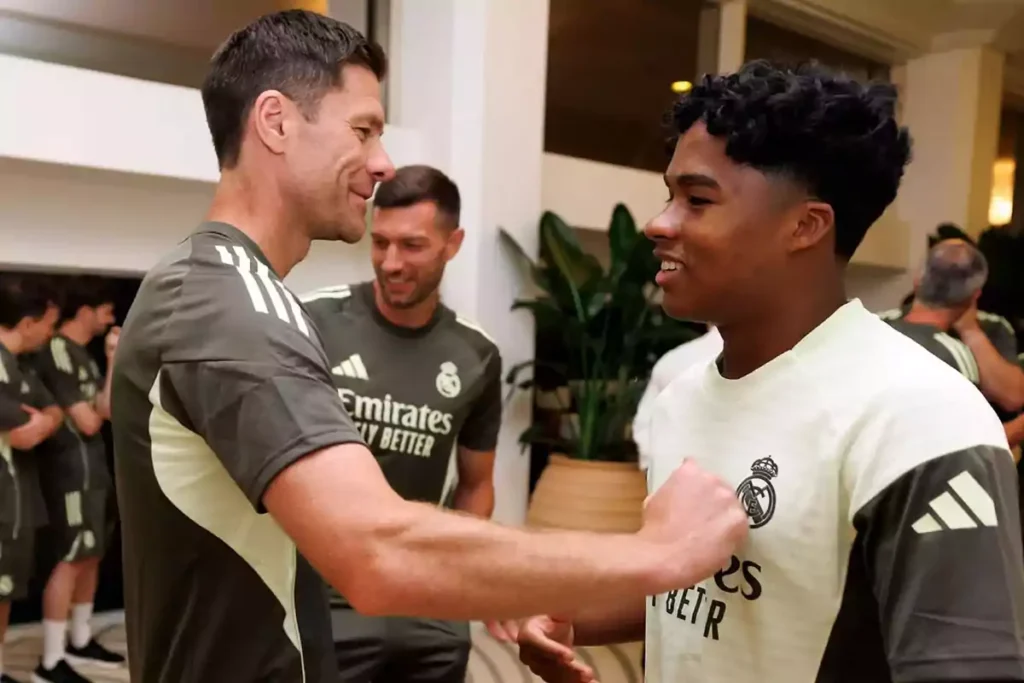 Xabi Alonso & Endrick-Bola Banter