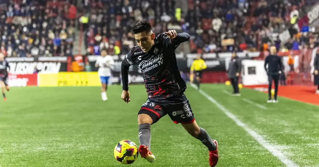 Gilberto Mora_Bola Banter_