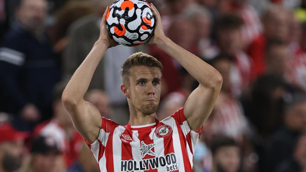 Lemparan Jauh Brentford_Bola Banter_