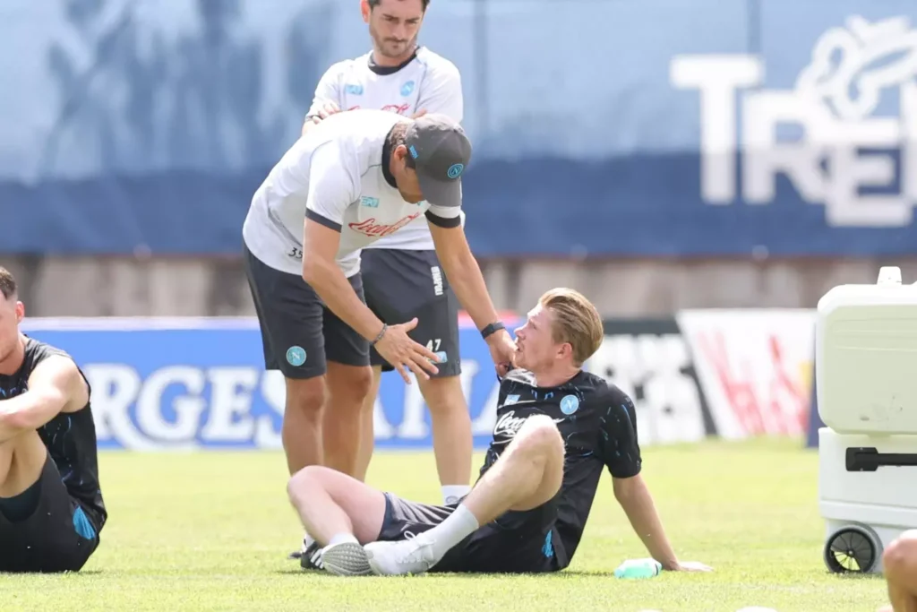 Antonio Conte dan Kevin de Bruyne-Bola Banter