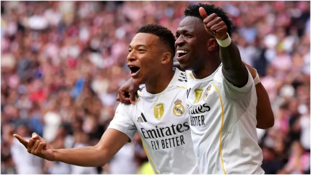 Kylian Mbappe & Vinicius Jr-Bola Banter