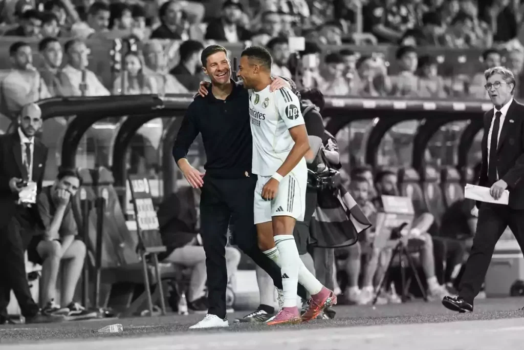 Xabi Alonso membangkitkan Mbappe-Bola Banter