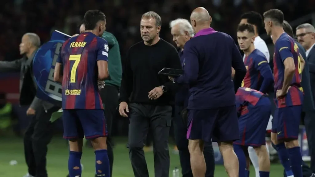 AC Milan incar Lewandowski_Bola Banter_Ferran Torres & Hansi Flick