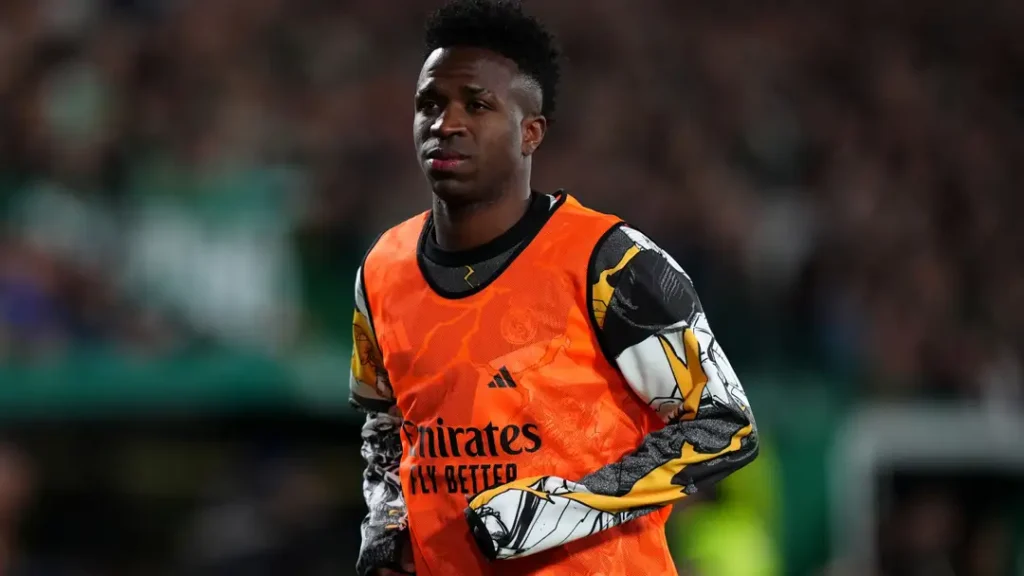 apakah vini akan dijual_Bola Banter_benched