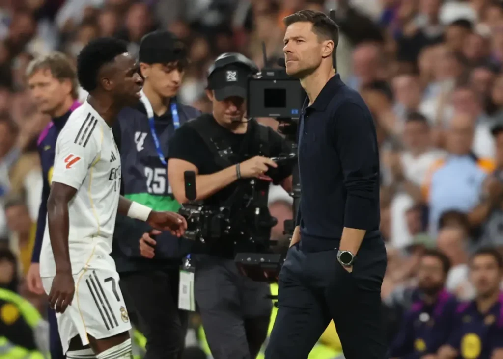 apakah vini akan dijual_Bola Banter_xabi alonso