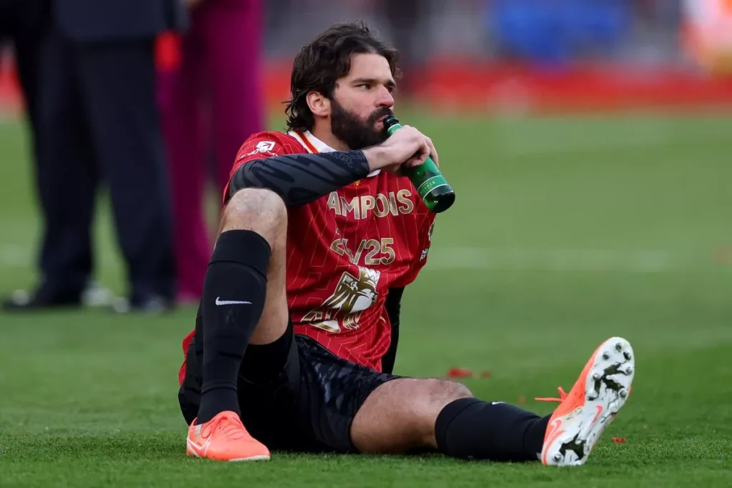 Masa depan Alisson di Liverpool_Bola Banter_