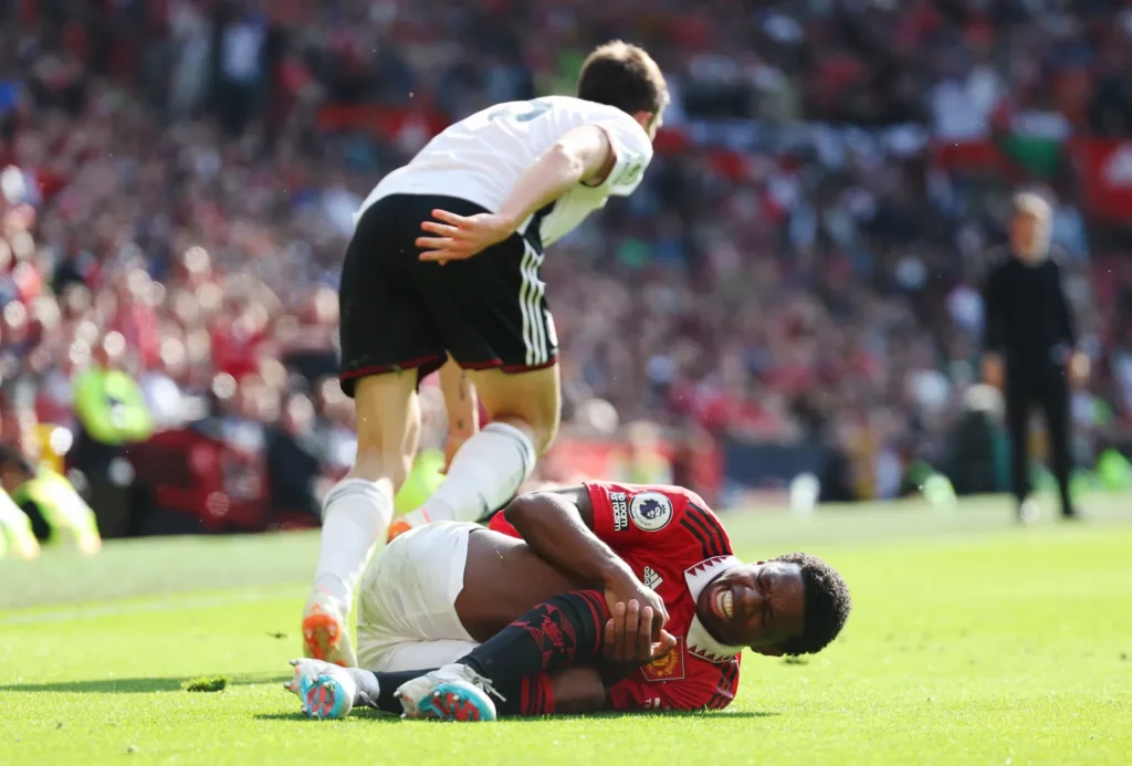 Transfer Tyrell Malacia_Bola Banter_cedera lutut